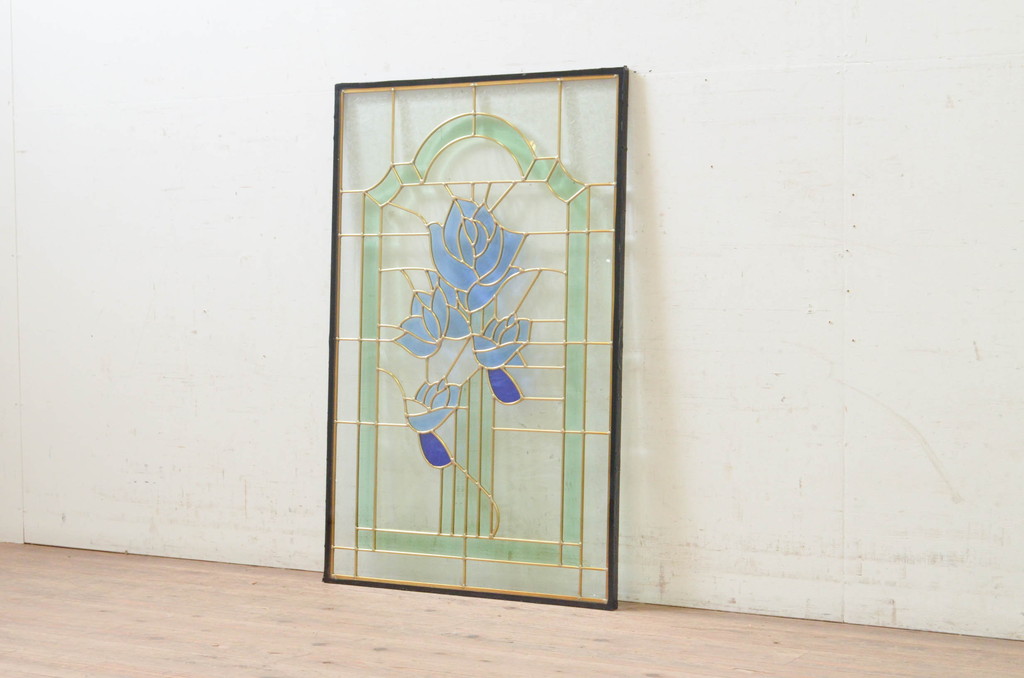 未使用品　窓辺の薔薇(まどべのばら)　デットストック品のステンドグラス(建具、ドア、窓、照明、衝い立て、衝立、つい立て)(定価約10万4千円)(R-074423)