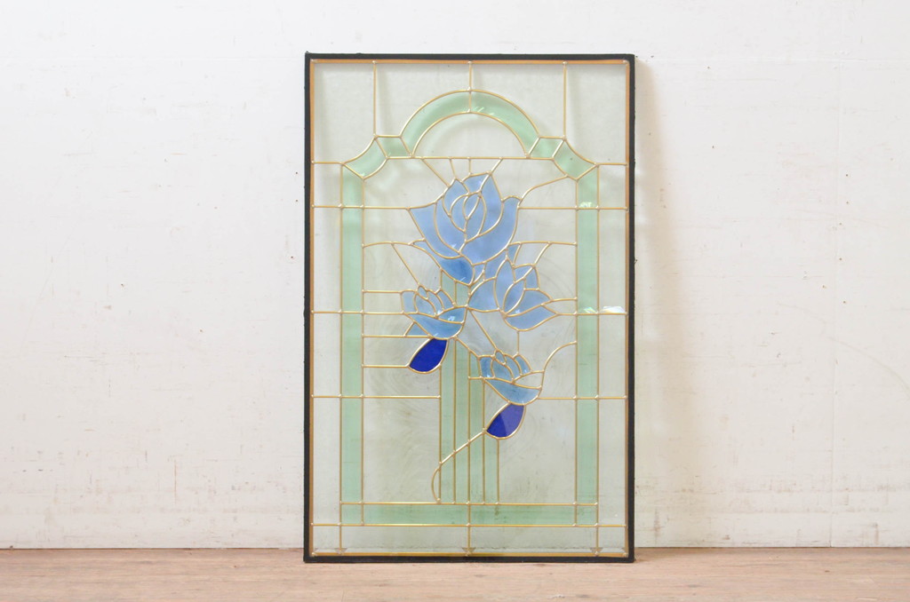未使用品　窓辺の薔薇(まどべのばら)　デットストック品のステンドグラス(建具、ドア、窓、照明、衝い立て、衝立、つい立て)(定価約10万4千円)(R-074423)
