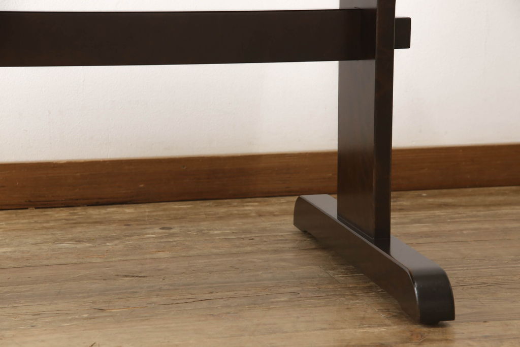 中古　北海道民芸家具　洗練された佇まいのシンプルなダイニングテーブル(食卓、作業台)(R-052525)