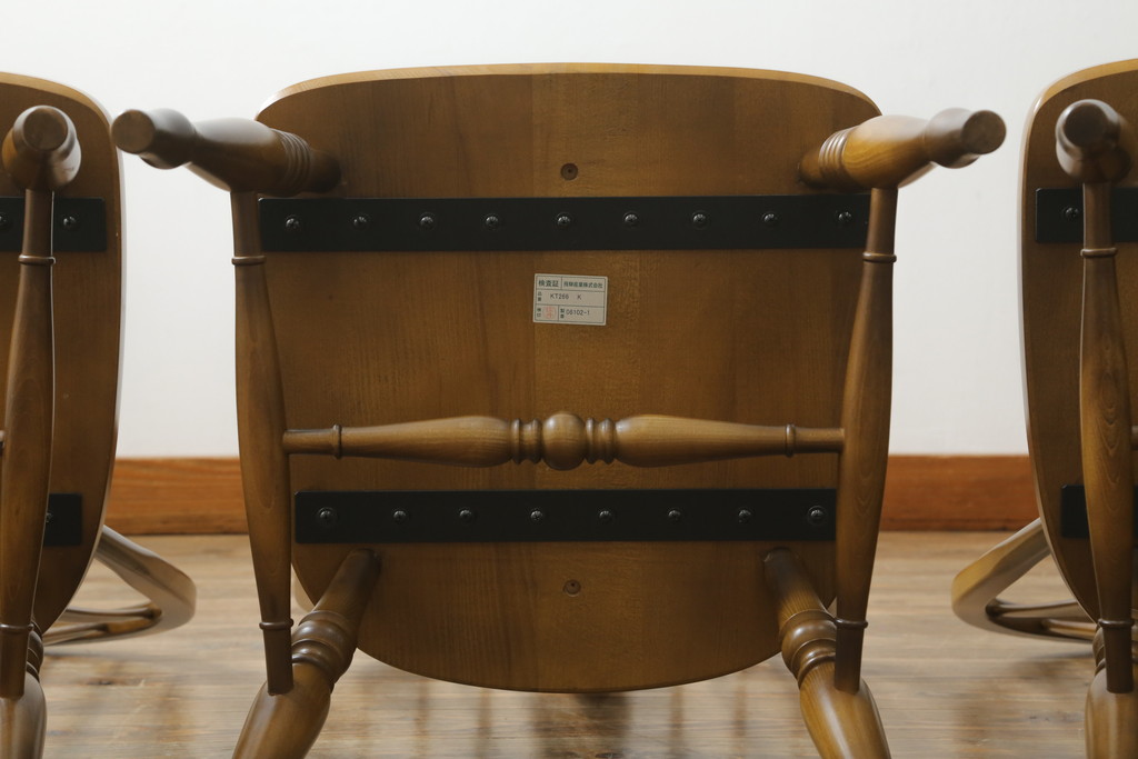 中古　美品　飛騨産業　キツツキマーク　木のぬくもりを感じるダイニングチェア4脚セット(板座チェア、椅子、イス、いす)(R-073686)
