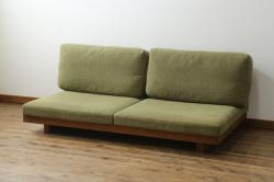 中古　AKASE(旧アカセ木工)　MASTERWAL(マスターウォール)　DANISH SOFA(デニッシュソファ)　ウォールナット材　ゆったりとした座り心地が魅力的な3人掛けソファ(三人掛け、3P、トリプルソファ)(定価約38万円)(R-075102)