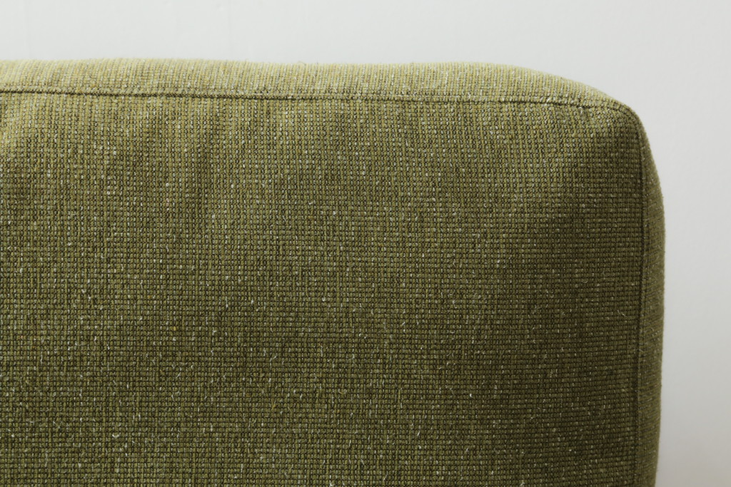 中古　AKASE(旧アカセ木工)　MASTERWAL(マスターウォール)　DANISH SOFA(デニッシュソファ)　ウォールナット材　ゆったりとした座り心地が魅力的な3人掛けソファ(三人掛け、3P、トリプルソファ)(定価約38万円)(R-075102)