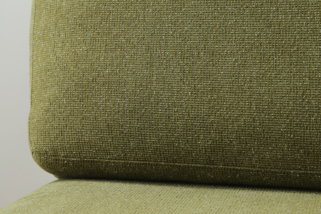 中古　AKASE(旧アカセ木工)　MASTERWAL(マスターウォール)　DANISH SOFA(デニッシュソファ)　ウォールナット材　ゆったりとした座り心地が魅力的な3人掛けソファ(三人掛け、3P、トリプルソファ)(定価約38万円)(R-075102)