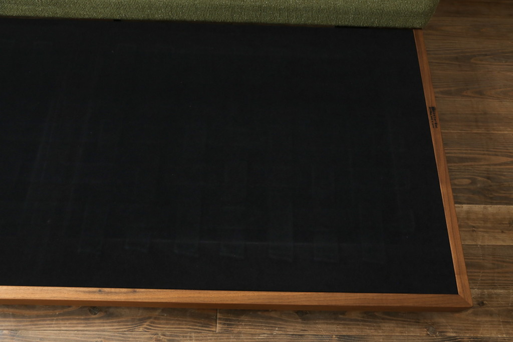 中古　AKASE(旧アカセ木工)　MASTERWAL(マスターウォール)　DANISH SOFA(デニッシュソファ)　ウォールナット材　ゆったりとした座り心地が魅力的な3人掛けソファ(三人掛け、3P、トリプルソファ)(定価約38万円)(R-075102)