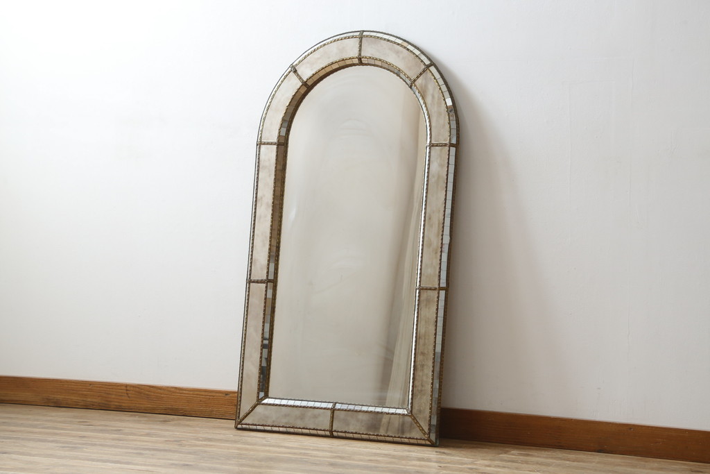 中古　美品　スペイン　高級輸入家具　モザイク装飾が美しい!!ベネチアンスタイルのアーチ型ウォールミラー(姿見、壁掛け鏡)(R-082257)