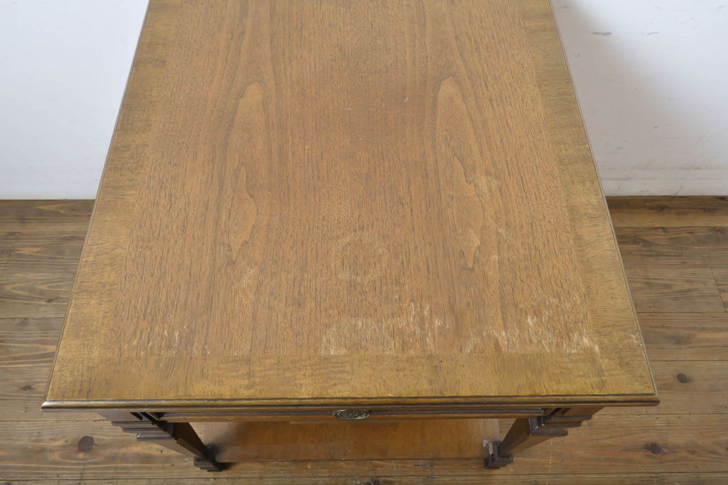 中古　DREXEL HERITAGE JAPAN(ドレクセルヘリテイジジャパン)　594-324　クラシカルなデザインが美しいエンドテーブル(ナイトテーブル、サイドテーブル、サイドチェスト)(R-061449)