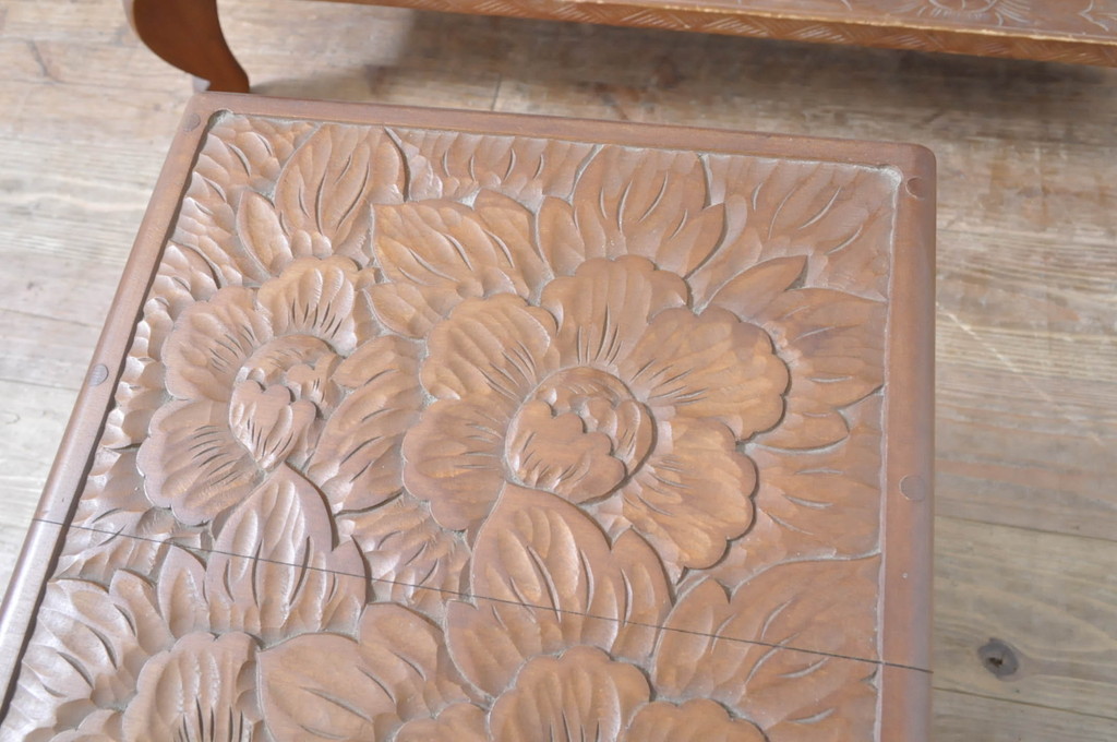 中古　美品!!　伝統工芸　日光彫り　4種の花の意匠が目を惹く小引き出し(小物収納、卓上収納)(R-067669)