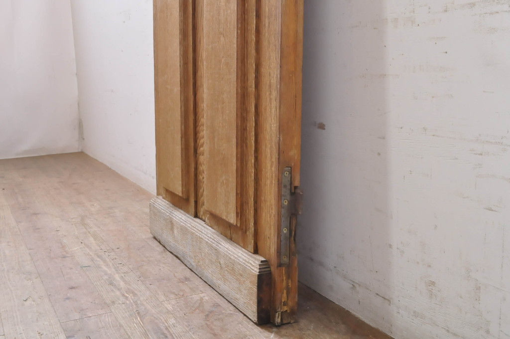 海外アンティーク　可憐なデザインのアイアンフェンス入りドア1枚(建具、木製扉)(R-068511)