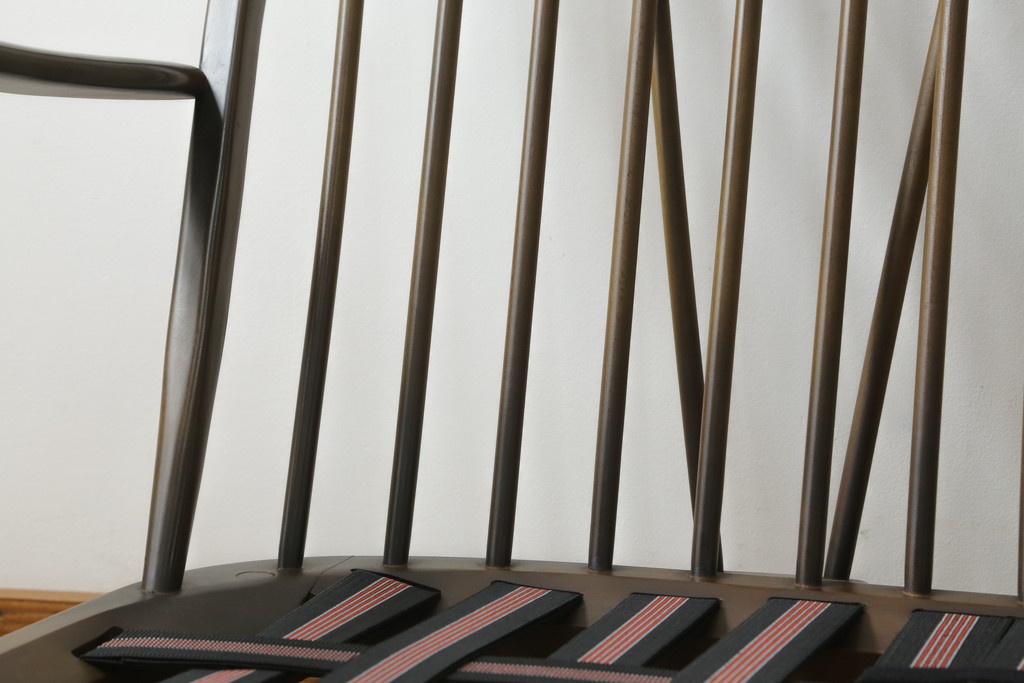 イギリスビンテージ　ERCOL(アーコール)　優雅でクラシカルな雰囲気を高める3人掛けソファ(アームソファ、3Pソファ、三人掛け、ヴィンテージ、英国、北欧)(R-069039)