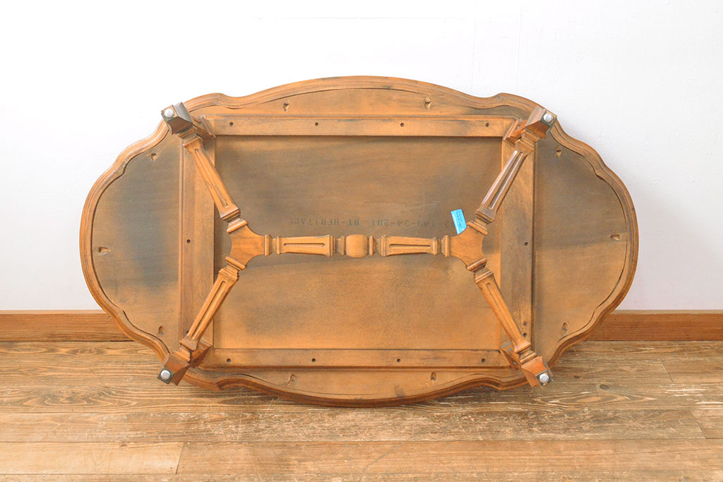 中古　DREXEL HERITAGE(ドレクセルヘリテイジ)　Cameo Classics(キャメオクラシックス)　優雅なひとときを演出するカクテルテーブル(定価約60万円)(センターテーブル)(R-047871)