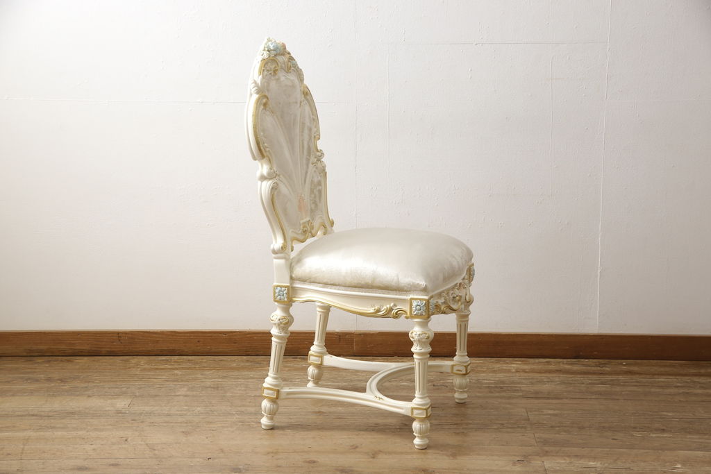 中古　美品　イタリア高級家具　SILIK(シリック)　FIDIAシリーズ　ロココ調　細部まで凝った造りが美しいダイニングチェア(定価約50万円)(椅子、イス、サロンチェア)(R-060290)