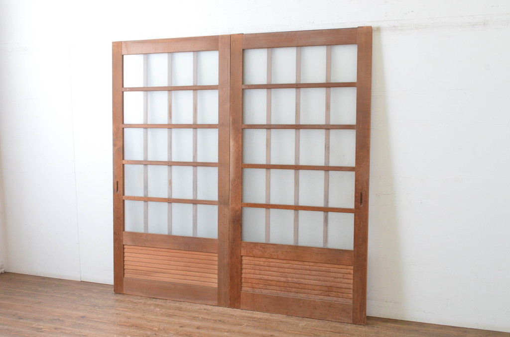 アンティーク建具　レトロなお部屋作りにおすすめなガラス戸2枚セット(きつね格子、狐格子、引き戸、格子戸、マス目、升目)(R-065478)
