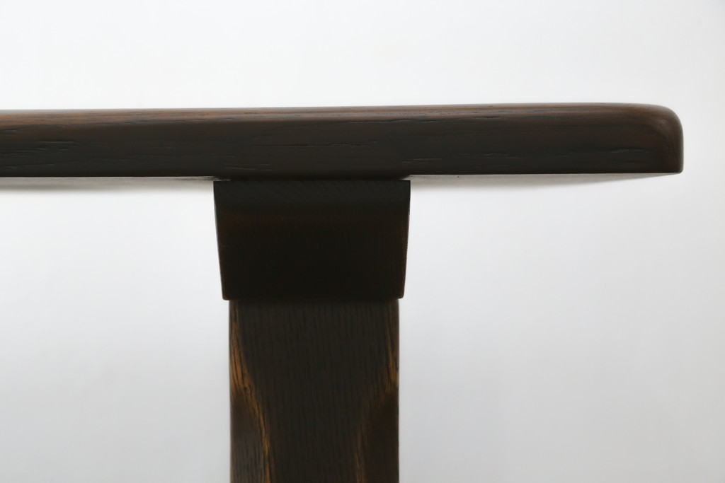 中古　超美品　展示品　飛騨産業　キツツキ　PROVINCIAL(プロヴィンシャル・プロビンシャル)シリーズ　P31　オーク材　どっしりとした堅牢なつくりと素朴な佇まいが魅力のタバーンテーブル(ダイニングテーブル、4人掛け、6人掛け、食卓、作業台)(定価約57万円)(R-079276)