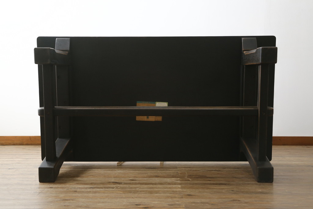 中古　超美品　展示品　飛騨産業　キツツキ　PROVINCIAL(プロヴィンシャル・プロビンシャル)シリーズ　P31　オーク材　どっしりとした堅牢なつくりと素朴な佇まいが魅力のタバーンテーブル(ダイニングテーブル、4人掛け、6人掛け、食卓、作業台)(定価約57万円)(R-079276)