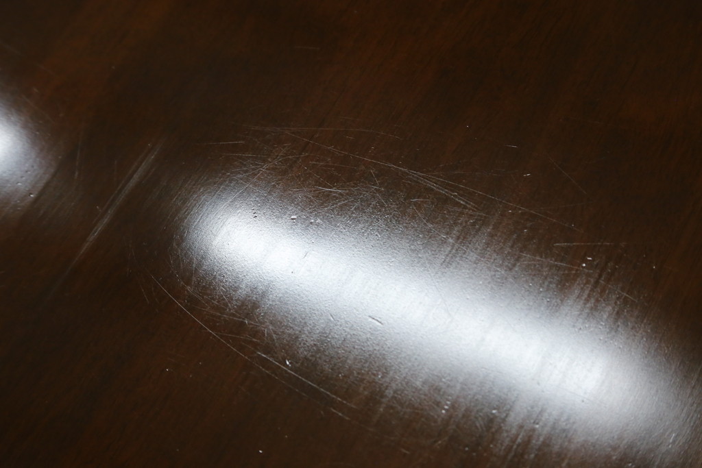 中古　希少な廃盤品　カリモク家具(karimoku)　ルスティック(RUSTIC)　柔らかな曲線が優しい雰囲気を醸し出すダイニングテーブル(食卓、4人掛け)(R-074055)