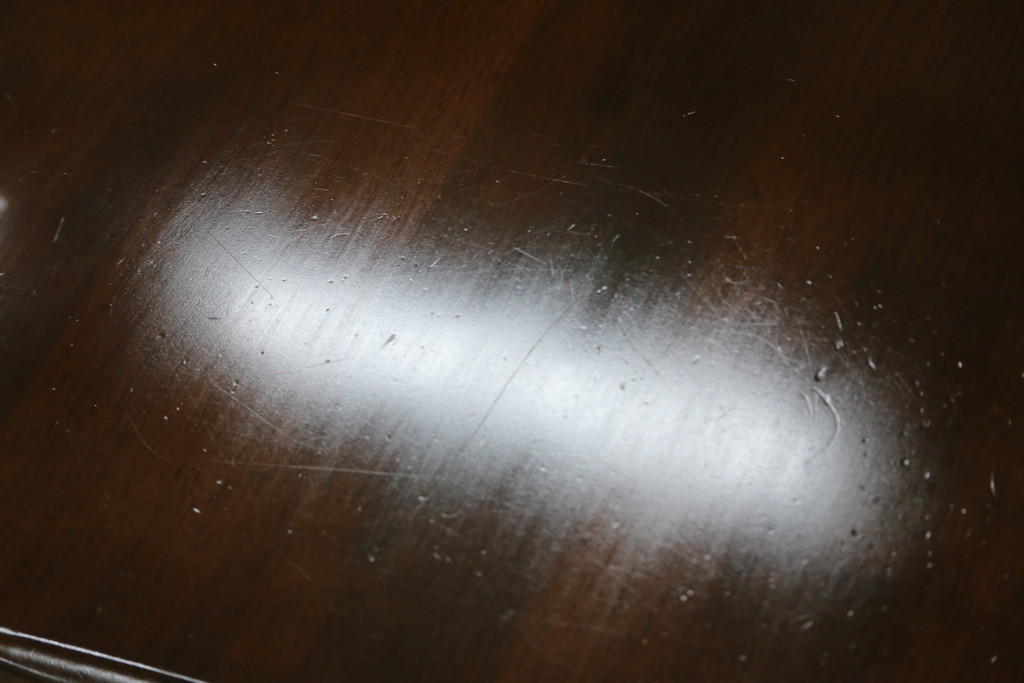 中古　希少な廃盤品　カリモク家具(karimoku)　ルスティック(RUSTIC)　柔らかな曲線が優しい雰囲気を醸し出すダイニングテーブル(食卓、4人掛け)(R-074055)