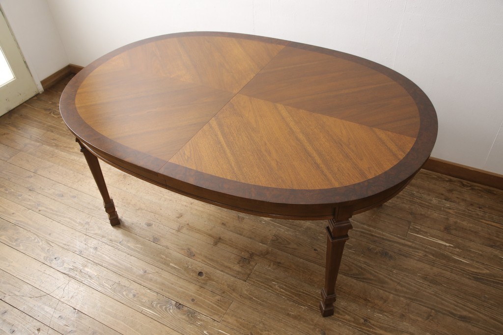 中古　美品　DREXEL HERITAGE(ドレクセルヘリテイジ)　FRANCESCA(フランチェスカ)シリーズ　優美な佇まいのダイニングテーブル(2人掛け、4人掛け)(R-051811)