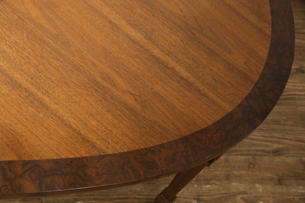 中古　美品　DREXEL HERITAGE(ドレクセルヘリテイジ)　FRANCESCA(フランチェスカ)シリーズ　優美な佇まいのダイニングテーブル(2人掛け、4人掛け)(R-051811)