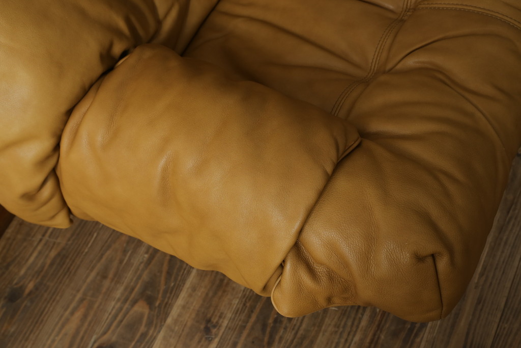中古　美品　希少な廃番品　EKORNES(エコーネス)　最上級クラス　ドルチェシリーズ　ストレスレスチェアとオットマンのセット(本革、レザー、リクライニングチェア、回転チェア、椅子、一人掛けソファ、1Pソファ、フットスツール、北欧)(定価約50万円)(R-081813)