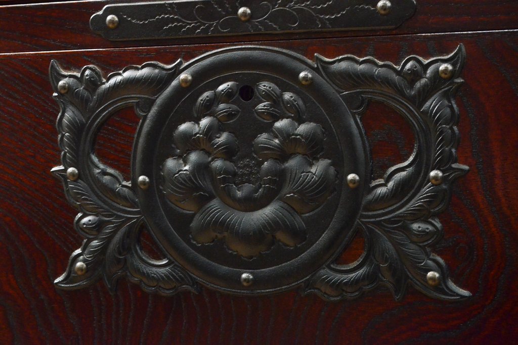 中古　美品　岩谷堂箪笥　奥行のある収納力抜群の衣装箪笥(和タンス、引き出し、着物箪笥)(R-057590)
