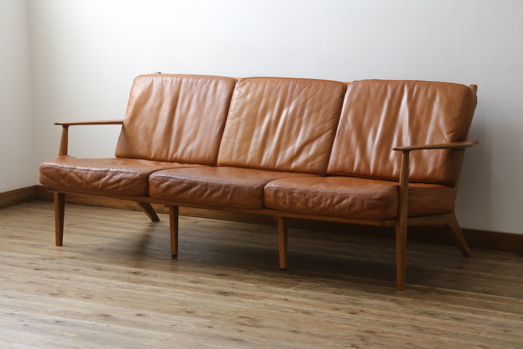 中古　美品　希少な廃番品　ACME Furniture(アクメファニチャー)　DELMAR(デルマー)　使い込まれた本革(レザー)がヴィンテージスタイルによく馴染む3人掛けソファ(三人掛けソファ、3P、トリプルソファ)(定価約30万円)(R-081448)