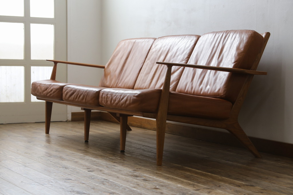 中古　美品　希少な廃番品　ACME Furniture(アクメファニチャー)　DELMAR(デルマー)　使い込まれた本革(レザー)がヴィンテージスタイルによく馴染む3人掛けソファ(三人掛けソファ、3P、トリプルソファ)(定価約30万円)(R-081448)