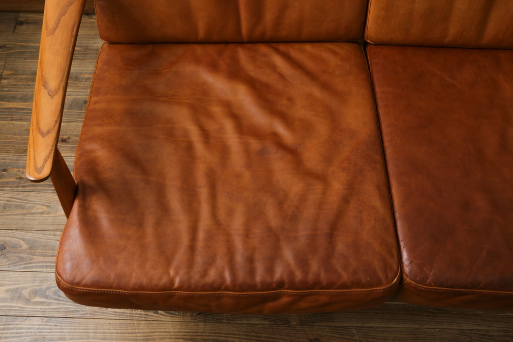 中古　美品　希少な廃番品　ACME Furniture(アクメファニチャー)　DELMAR(デルマー)　使い込まれた本革(レザー)がヴィンテージスタイルによく馴染む3人掛けソファ(三人掛けソファ、3P、トリプルソファ)(定価約30万円)(R-081448)