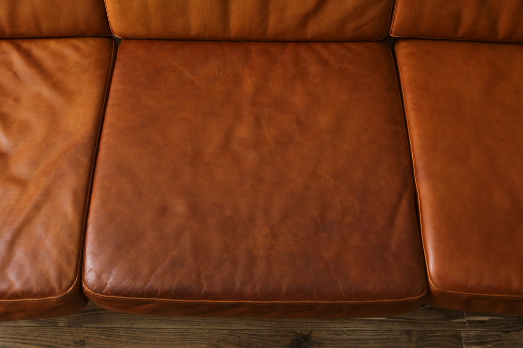 中古　美品　希少な廃番品　ACME Furniture(アクメファニチャー)　DELMAR(デルマー)　使い込まれた本革(レザー)がヴィンテージスタイルによく馴染む3人掛けソファ(三人掛けソファ、3P、トリプルソファ)(定価約30万円)(R-081448)
