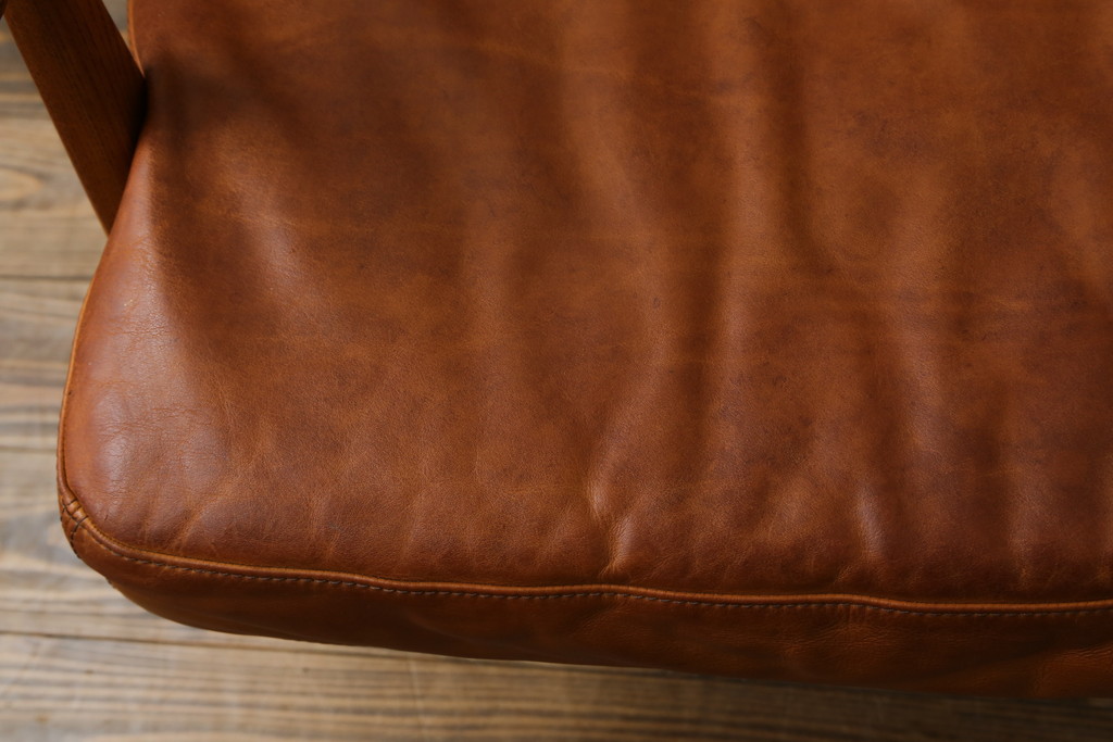 中古　美品　希少な廃番品　ACME Furniture(アクメファニチャー)　DELMAR(デルマー)　使い込まれた本革(レザー)がヴィンテージスタイルによく馴染む3人掛けソファ(三人掛けソファ、3P、トリプルソファ)(定価約30万円)(R-081448)