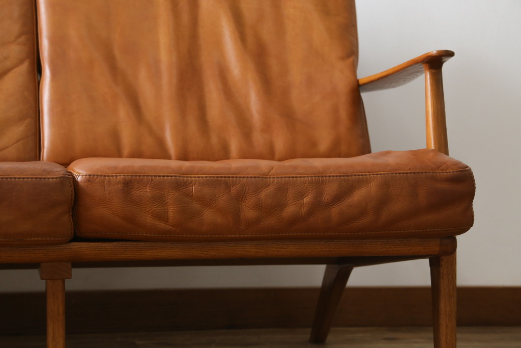 中古　美品　希少な廃番品　ACME Furniture(アクメファニチャー)　DELMAR(デルマー)　使い込まれた本革(レザー)がヴィンテージスタイルによく馴染む3人掛けソファ(三人掛けソファ、3P、トリプルソファ)(定価約30万円)(R-081448)