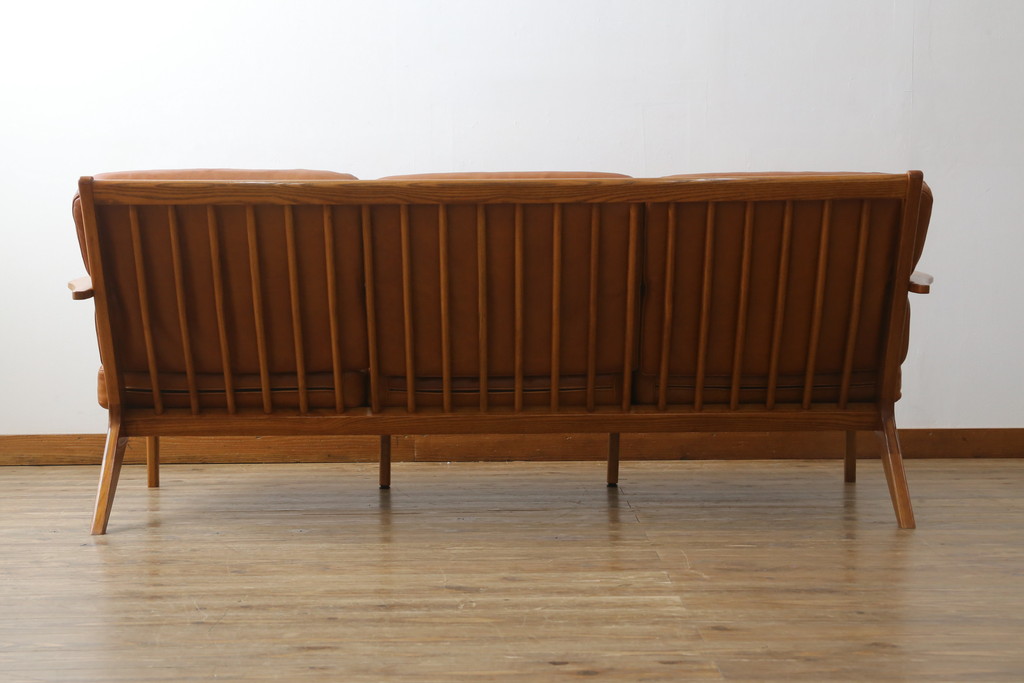 中古　美品　希少な廃番品　ACME Furniture(アクメファニチャー)　DELMAR(デルマー)　使い込まれた本革(レザー)がヴィンテージスタイルによく馴染む3人掛けソファ(三人掛けソファ、3P、トリプルソファ)(定価約30万円)(R-081448)