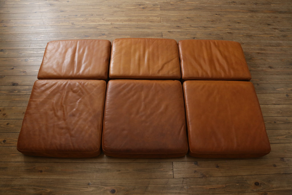 中古　美品　希少な廃番品　ACME Furniture(アクメファニチャー)　DELMAR(デルマー)　使い込まれた本革(レザー)がヴィンテージスタイルによく馴染む3人掛けソファ(三人掛けソファ、3P、トリプルソファ)(定価約30万円)(R-081448)