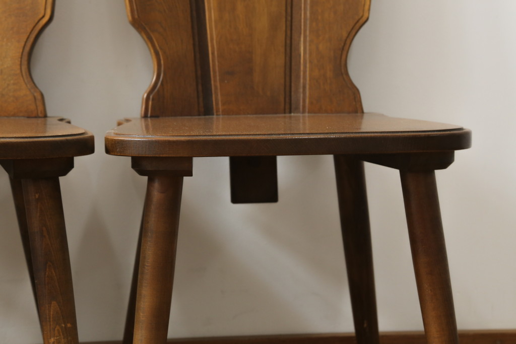 中古　希少な絶版品!!　カリモク家具(karimoku)　ルスティック(RUSTIC)　オーク材　カントリースタイルの空間づくりにおすすめなダイニングチェア3脚セット(板座チェア、椅子、イス、バラ売り可能)(R-075947)
