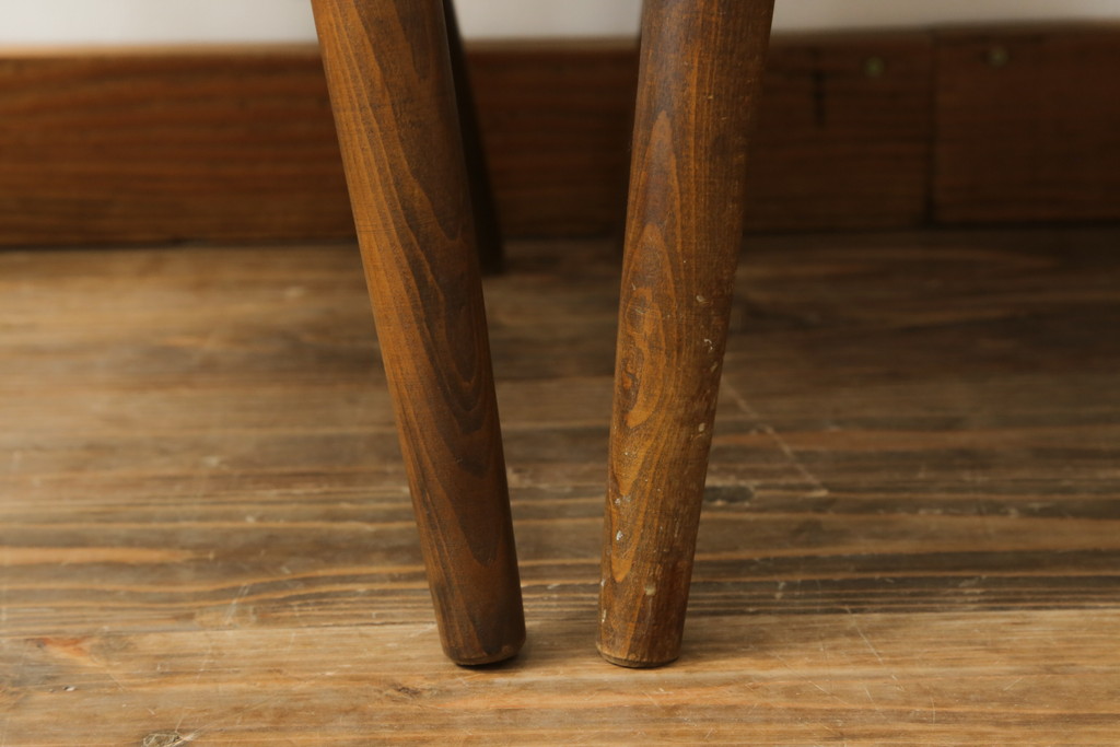 中古　希少な絶版品!!　カリモク家具(karimoku)　ルスティック(RUSTIC)　オーク材　カントリースタイルの空間づくりにおすすめなダイニングチェア3脚セット(板座チェア、椅子、イス、バラ売り可能)(R-075947)