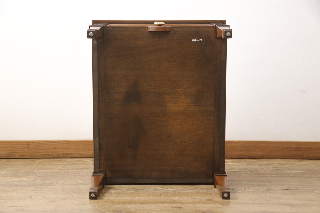 中古　DREXEL HERITAGE JAPAN(ドレクセルヘリテイジジャパン)　594-324　クラシカルなデザインが美しいエンドテーブル(ナイトテーブル、サイドテーブル、サイドチェスト)(R-055544)