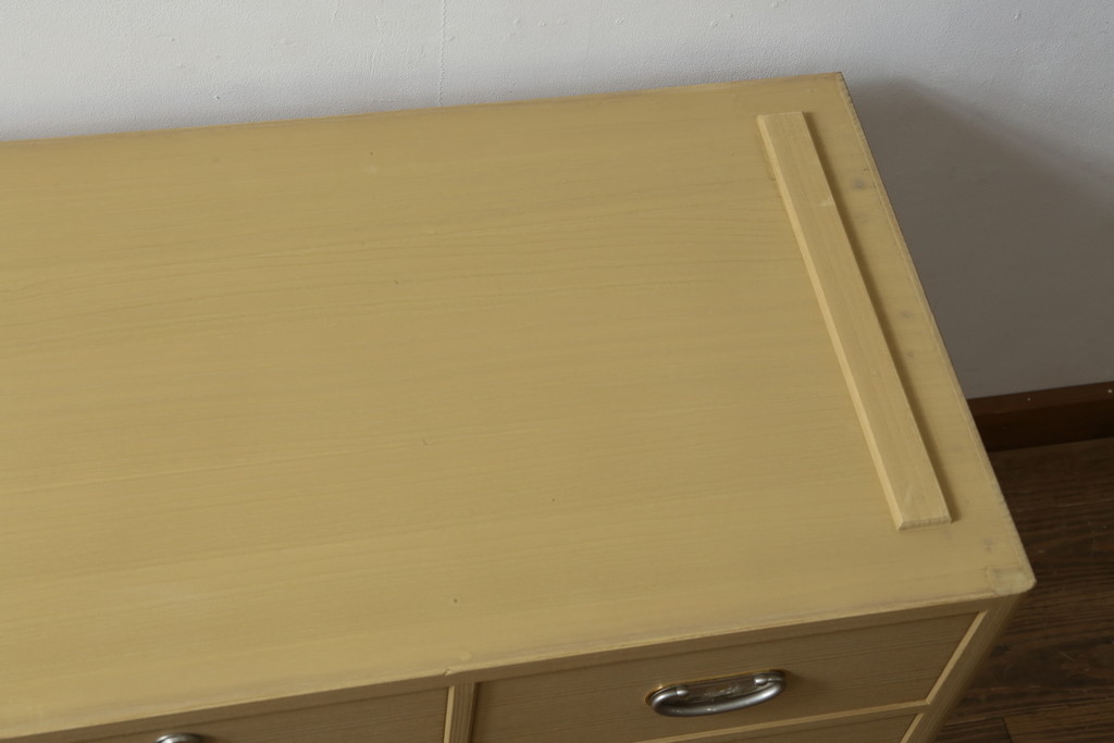 中古　美品　光彦刻　上品な雰囲気の金具が魅力的な加茂総桐箪笥・中段(総桐たんす、四方丸、大丸、収納箪笥、和タンス、引き出し、ローボード、ローチェスト、テレビ台、テレビボード)(R-082832)