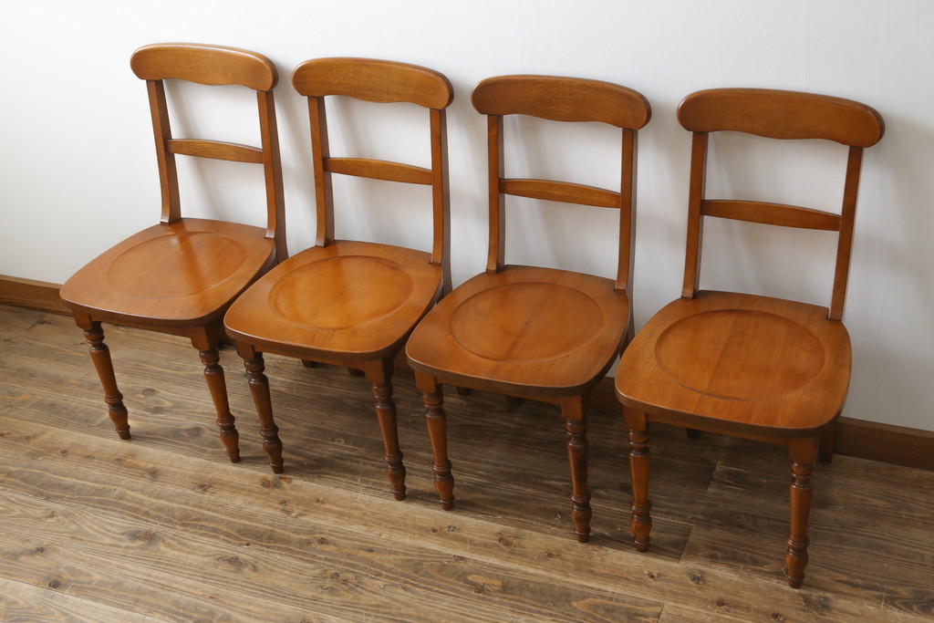 中古　美品　横浜ダニエル(daniel)　アメリカンシリーズ　シンプルなデザインが取り入れやすいダイニングチェア4脚セット(アームレスチェア、板座チェア、椅子、イス)(定価4脚で約40万円)(R-075393)