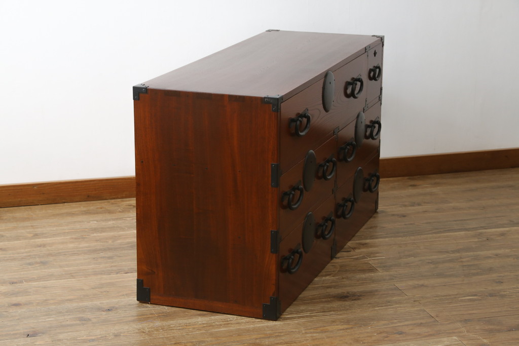 中古　美品　前面欅(ケヤキ)材　品のある佇まいが美しいローチェスト(ローボード、引き出し、衣装箪笥、和箪笥、整理タンス、収納たんす)(R-078783)