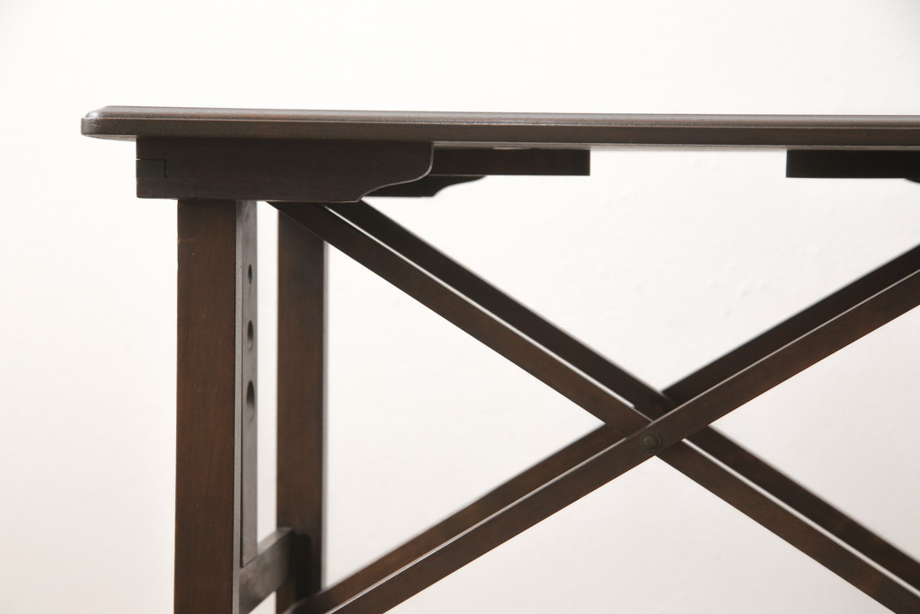 中古　山葉(ヤマハ、日本楽器)　シンプルな透かしがアクセントの折りたたみ式サイドテーブル(折り畳み机、コンソールテーブル、作業台)(R-053699)