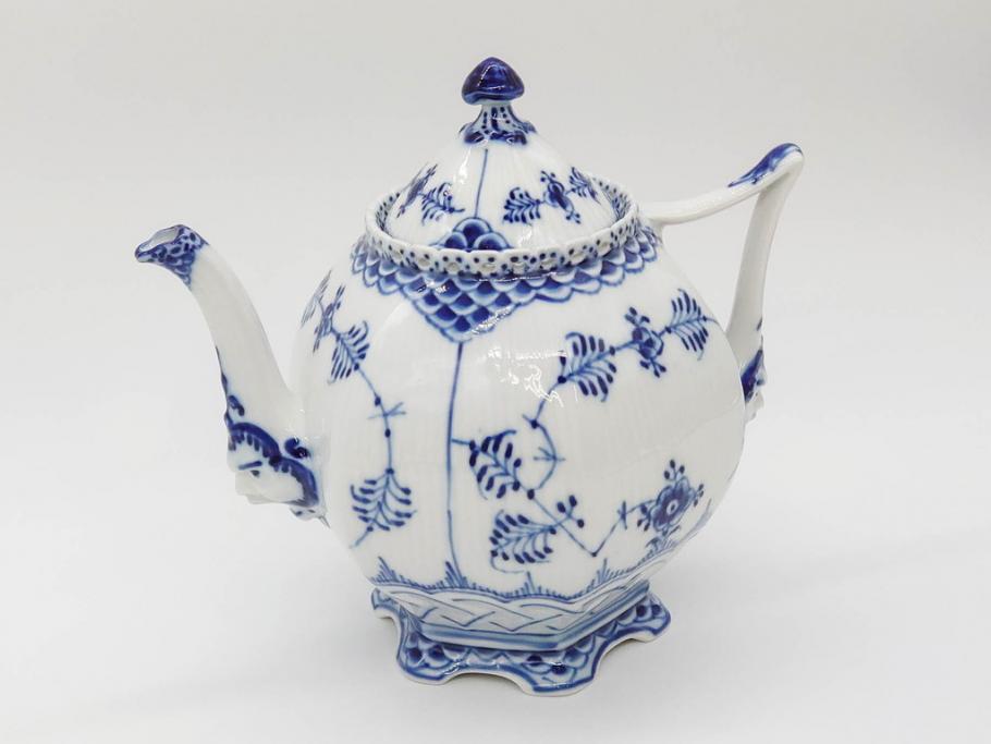 ビンテージ　希少　デンマーク　ROYAL COPENHAGEN(ロイヤルコペンハーゲン)　ブルーフルーテッド　フルレース　顔付き　1119　優雅なひとときを演出するティーポット(洋食器)(R-075912)