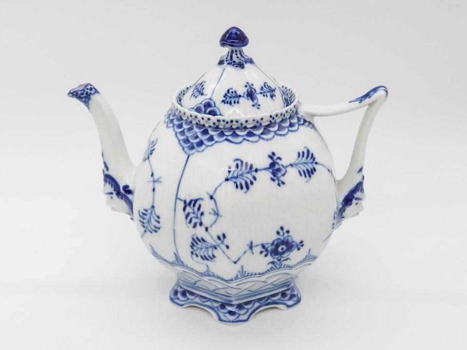 ビンテージ　希少　デンマーク　ROYAL COPENHAGEN(ロイヤルコペンハーゲン)　ブルーフルーテッド　フルレース　顔付き　1119　優雅なひとときを演出するティーポット(洋食器)(R-075912)