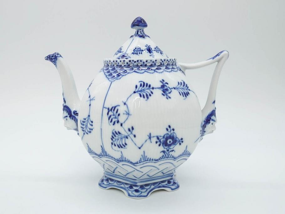 ビンテージ　希少　デンマーク　ROYAL COPENHAGEN(ロイヤルコペンハーゲン)　ブルーフルーテッド　フルレース　顔付き　1119　優雅なひとときを演出するティーポット(洋食器)(R-075912)