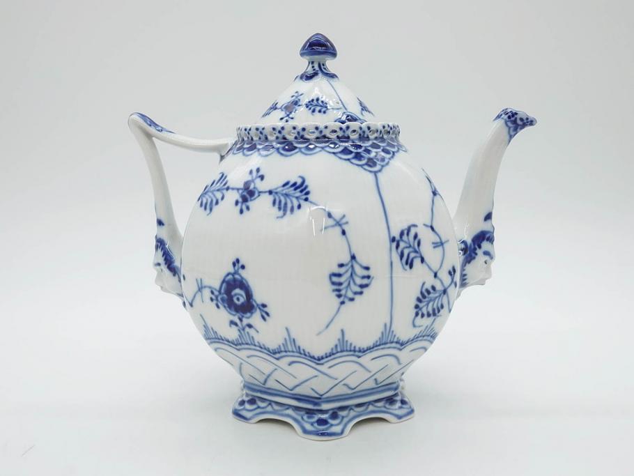 ビンテージ　希少　デンマーク　ROYAL COPENHAGEN(ロイヤルコペンハーゲン)　ブルーフルーテッド　フルレース　顔付き　1119　優雅なひとときを演出するティーポット(洋食器)(R-075912)