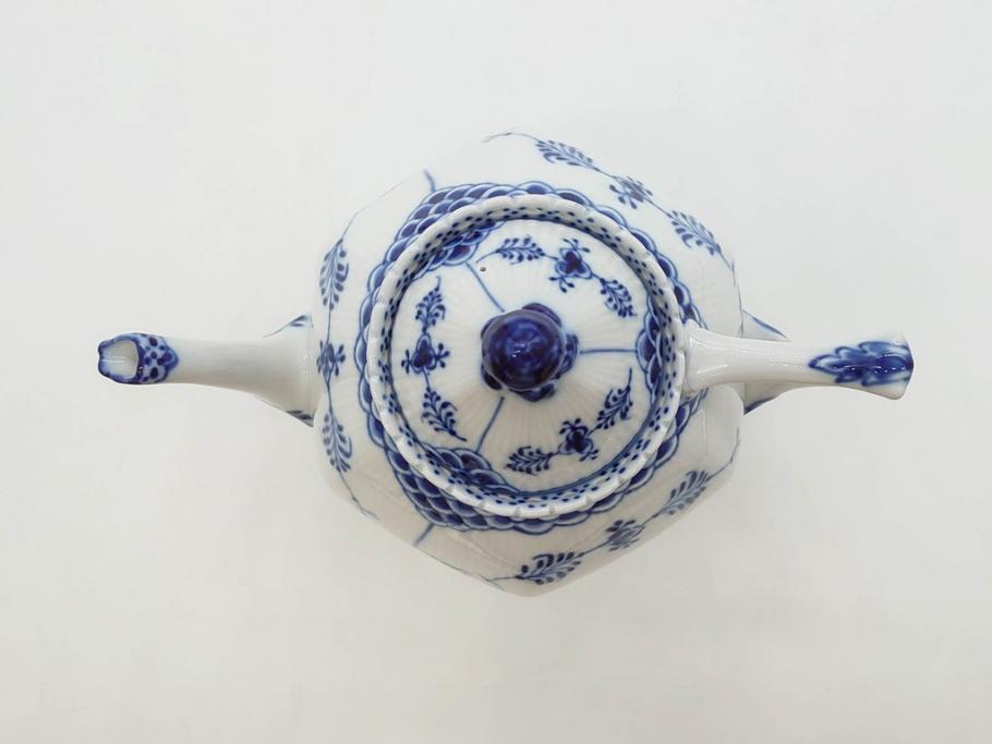 ビンテージ　希少　デンマーク　ROYAL COPENHAGEN(ロイヤルコペンハーゲン)　ブルーフルーテッド　フルレース　顔付き　1119　優雅なひとときを演出するティーポット(洋食器)(R-075912)