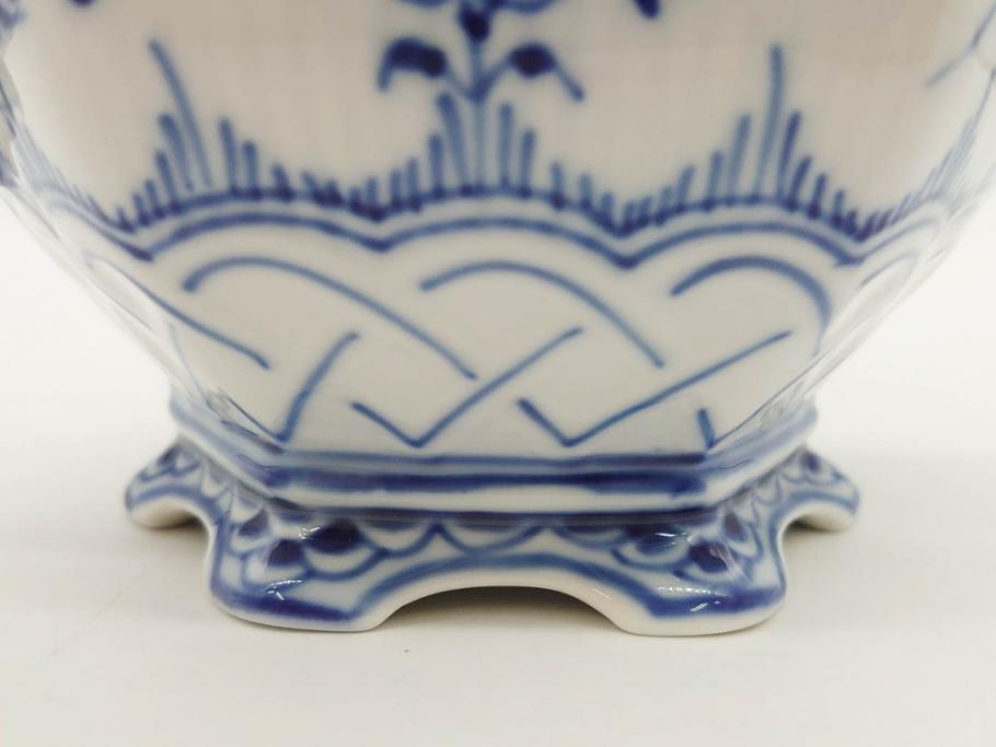 ビンテージ　希少　デンマーク　ROYAL COPENHAGEN(ロイヤルコペンハーゲン)　ブルーフルーテッド　フルレース　顔付き　1119　優雅なひとときを演出するティーポット(洋食器)(R-075912)
