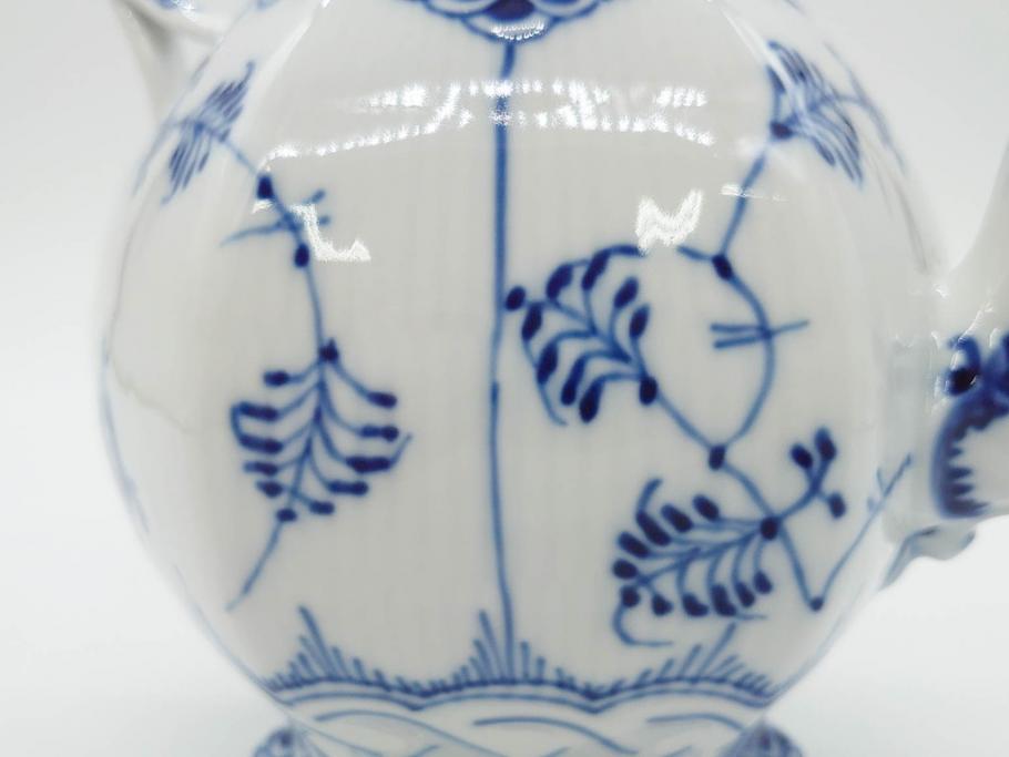 ビンテージ　希少　デンマーク　ROYAL COPENHAGEN(ロイヤルコペンハーゲン)　ブルーフルーテッド　フルレース　顔付き　1119　優雅なひとときを演出するティーポット(洋食器)(R-075912)