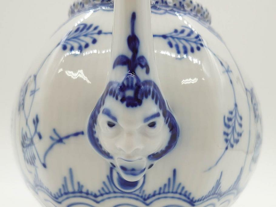 ビンテージ　希少　デンマーク　ROYAL COPENHAGEN(ロイヤルコペンハーゲン)　ブルーフルーテッド　フルレース　顔付き　1119　優雅なひとときを演出するティーポット(洋食器)(R-075912)