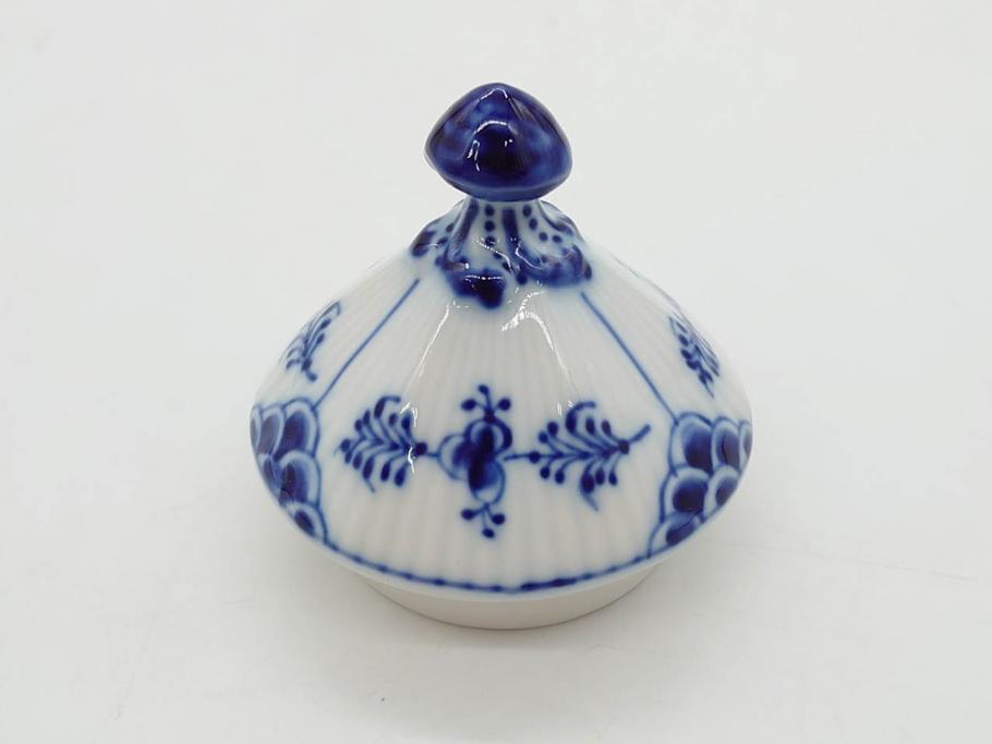 ビンテージ　希少　デンマーク　ROYAL COPENHAGEN(ロイヤルコペンハーゲン)　ブルーフルーテッド　フルレース　顔付き　1119　優雅なひとときを演出するティーポット(洋食器)(R-075912)