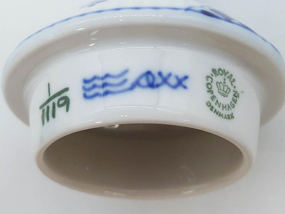ビンテージ　希少　デンマーク　ROYAL COPENHAGEN(ロイヤルコペンハーゲン)　ブルーフルーテッド　フルレース　顔付き　1119　優雅なひとときを演出するティーポット(洋食器)(R-075912)