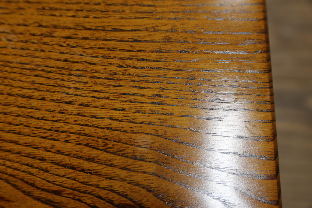 中古　未使用　展示品　新古品　岩手岩泉・純木家具　栓材　漆塗り　心地よい木の風合いが魅力的なローテーブル(センターテーブル、リビングテーブル)(定価約17万円)(R-081857)
